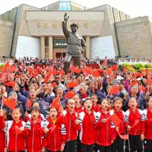 ��������V���Ӵ󌦰�ɫ�����υ^(q��)�Y���a������